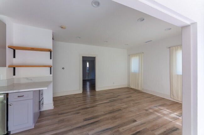 Foto del edificio - 3201 W 18th St