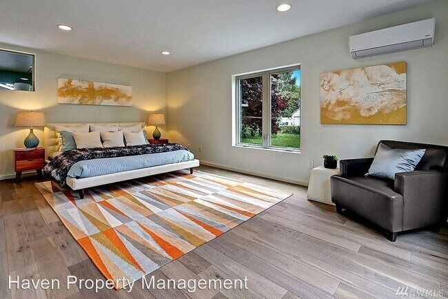 Foto del edificio - 3 br, 3 bath House - 708 S Orcas St