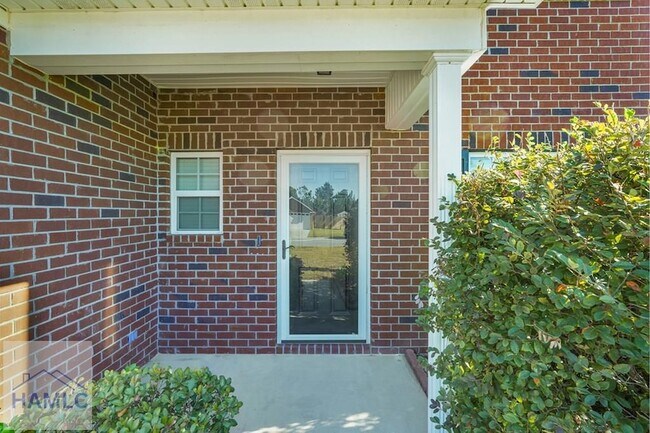 Foto del edificio - 374 Mill Pond Ln