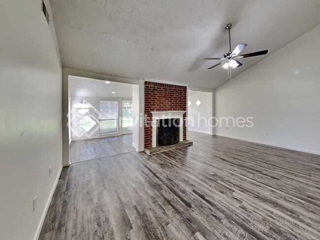 Foto del edificio - 22526 Smokey Hill Dr