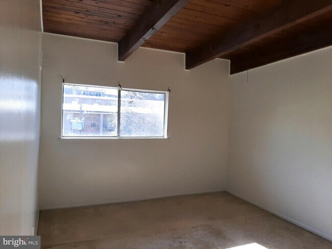 Building Photo - 5507 Karen Elaine Dr