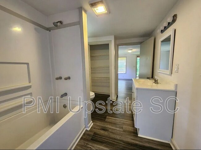 Foto del edificio - 203 McCrary St