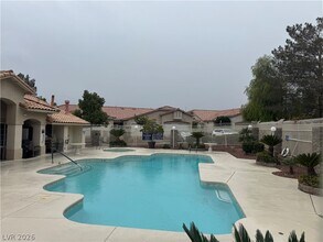 Building Photo - 3400 Wexford Ln