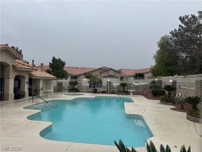 Building Photo - 3400 Wexford Ln