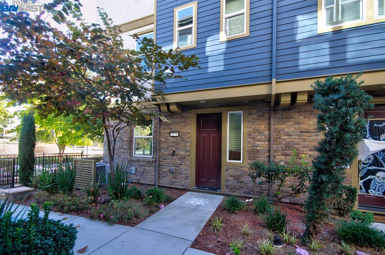 3979 Clare St, Dublin, CA 94568 Townhome Rentals in Dublin CA