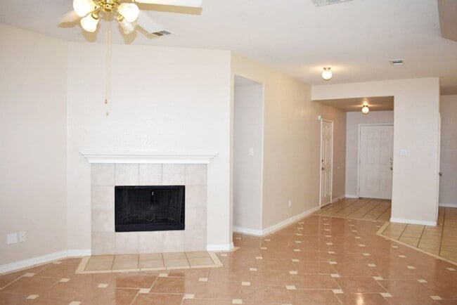 Photo - Wonderful 4-2-2 in N Ft. Worth, desirable ... House