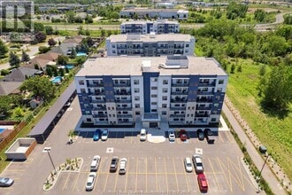 Building Photo - 3320 Stella Crescent