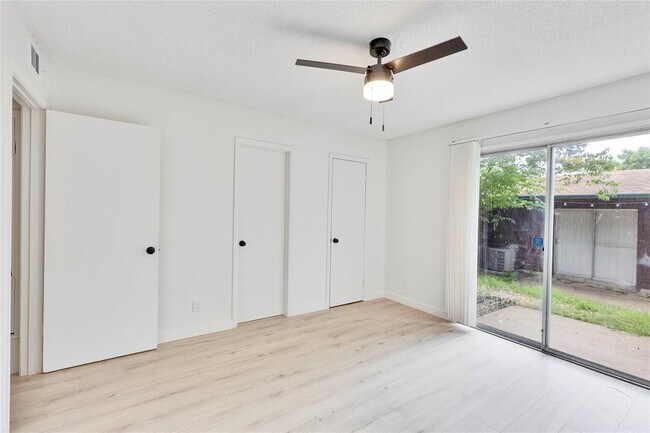 Building Photo - 2314 Greenfield Pkwy