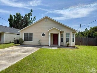Building Photo - 213 Valdosta Ave
