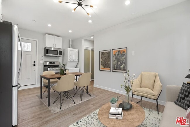 Foto del edificio - 1233 Stearns Dr