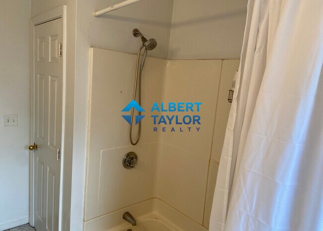 Building Photo - 14 Wigglesworth St