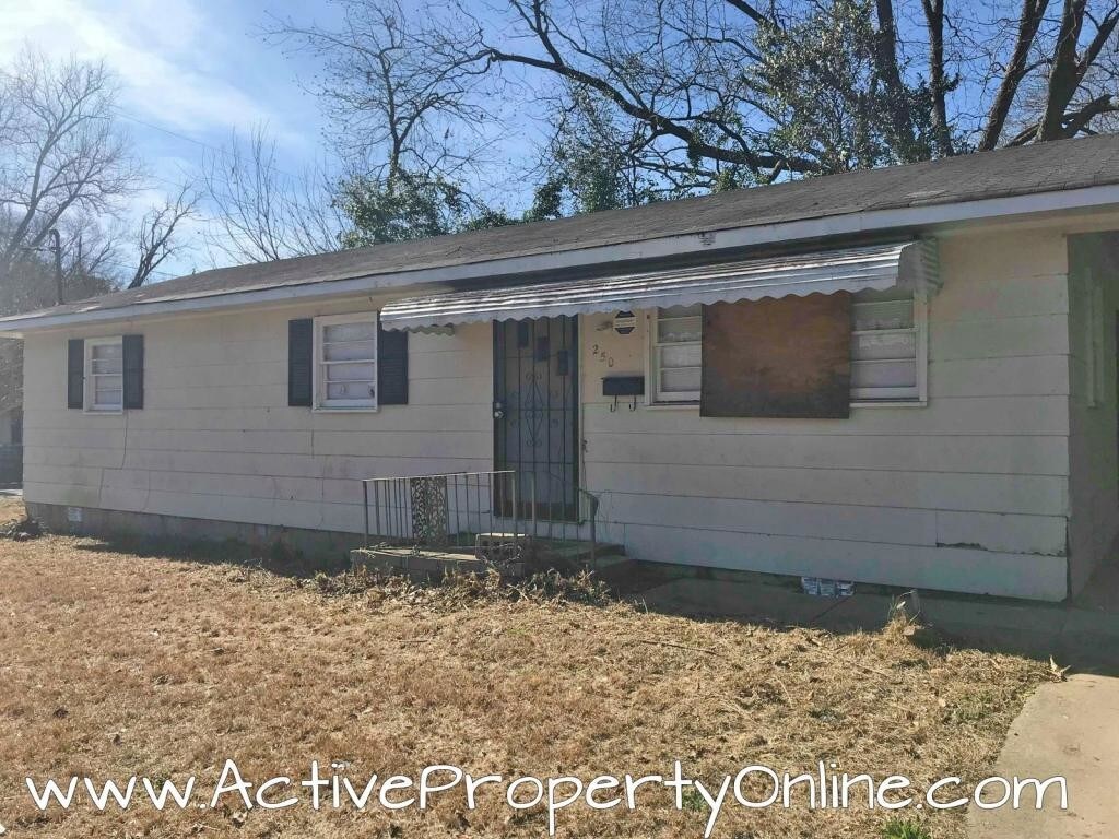 Primary Photo - 250 Fairview Ave.