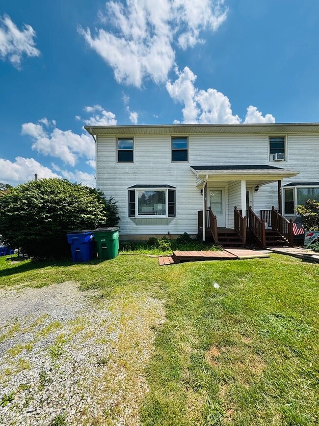 Building Photo - 435 Wakeman Ct NE