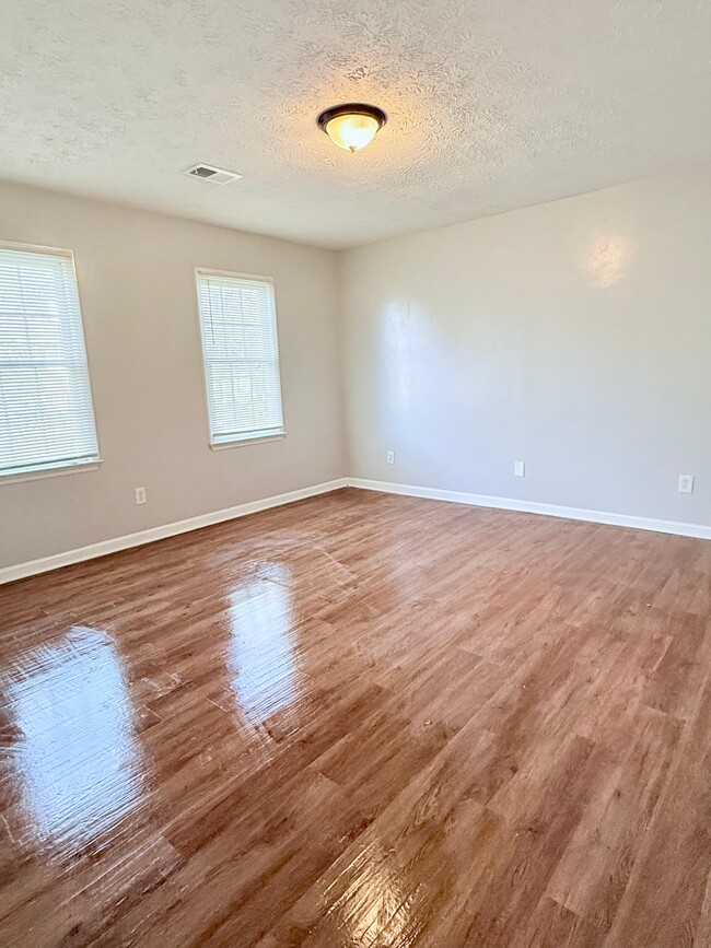 Foto del edificio - 280 Timber Creek Ln SW