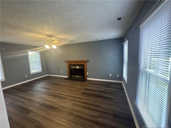 Foto del edificio - 3545 Chaucer Dr