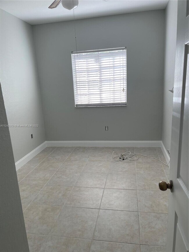 Foto del edificio - 6900 NW 179th St