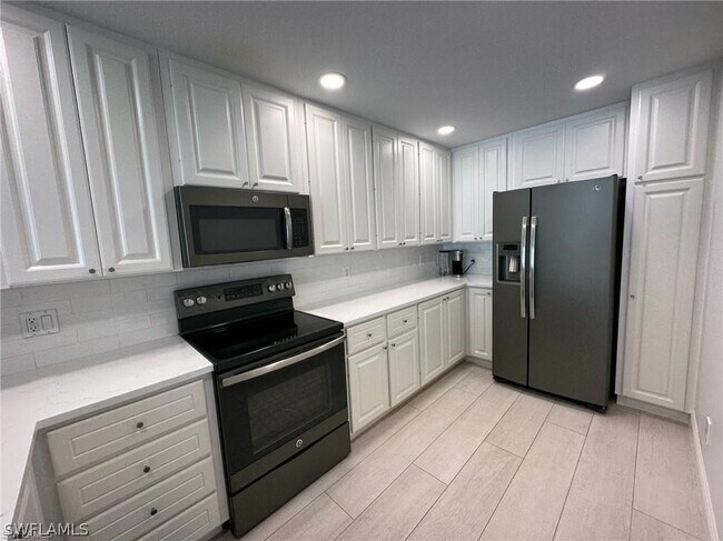 Building Photo - 15316 Latitude Dr