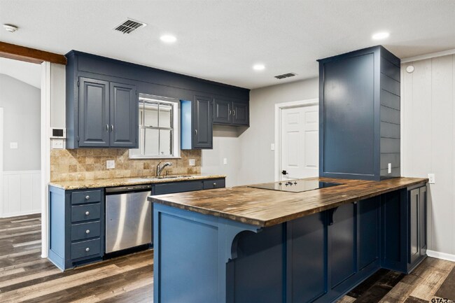 Foto del edificio - 2513 Memory Ln