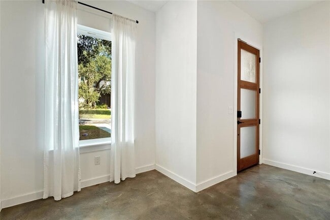 Building Photo - 18205 Fair Ln