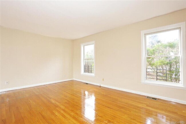 Building Photo - 135 Beech St