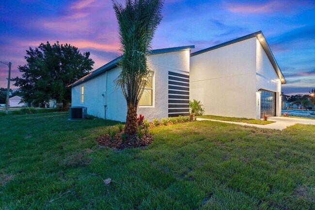 Building Photo - Deposit-Free! Modern, energy efficient hom...