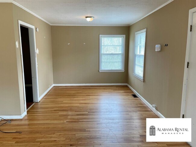 Foto del edificio - Great Home Available for Rent! View with 4...