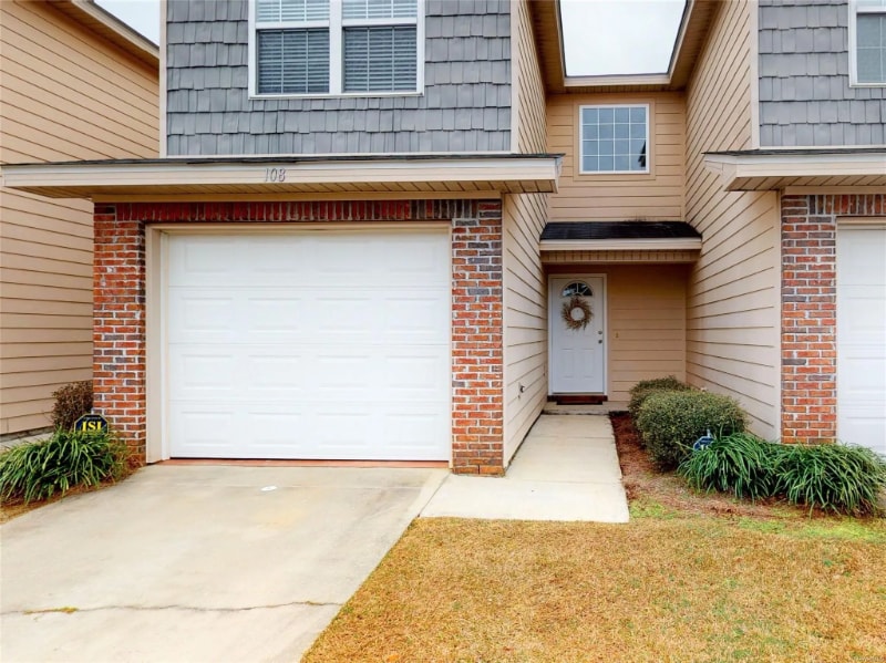 Foto principal - 108 Cody Dr