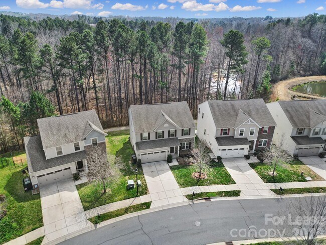 Building Photo - 6710 Carradale Way