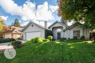 Building Photo - 4253 W Los Altos Ave