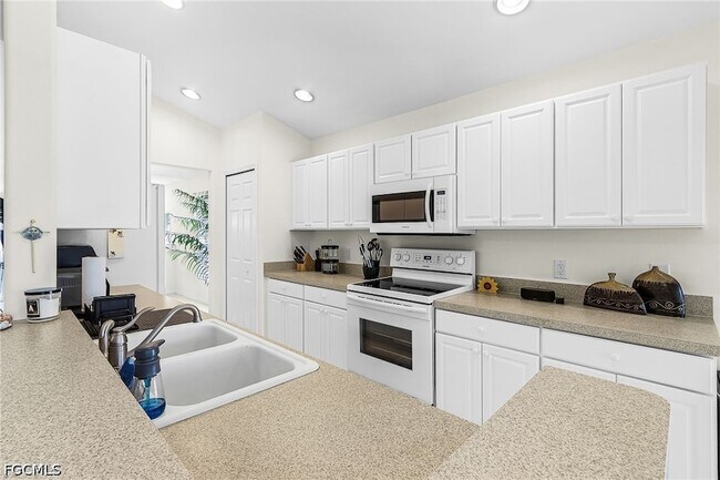 Foto del edificio - 11015 Mill Creek Way