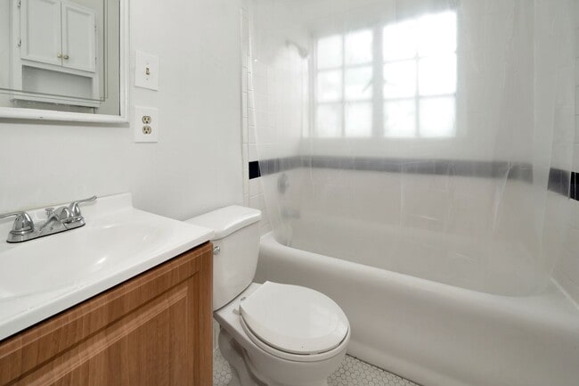 Interior Photo - Montrose and Montclair