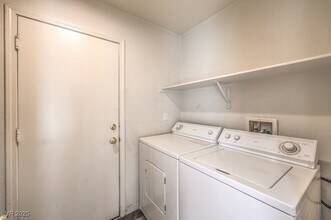 Building Photo - 3728 Ashling St