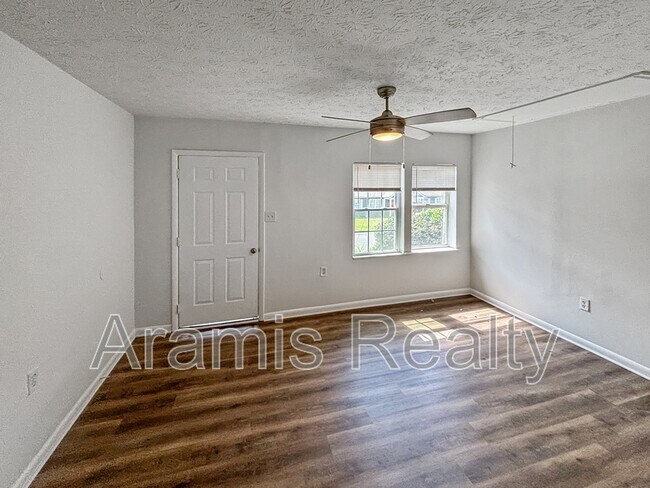 Foto del edificio - 246 Rosser St SW