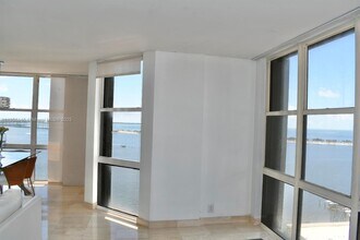 Building Photo - 1901 Brickell Ave