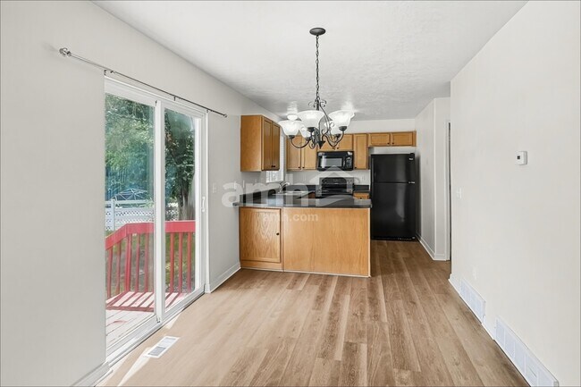Foto del edificio - 13631 Clipper Ridge Way