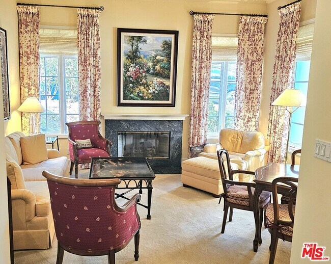 Foto del edificio - 43 Hillcrest Meadows