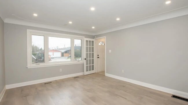 Building Photo - 144 Brentwood Dr