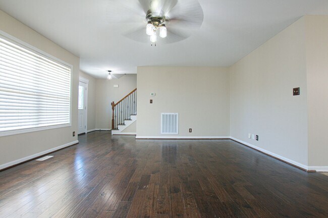 Foto del edificio - Pet Friendly Three Bedroom with Bonus!