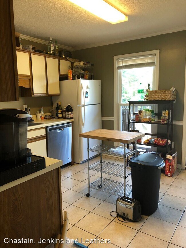 200 E Cloverhurst Ave, Athens, GA 30605 House Rental in Athens, GA