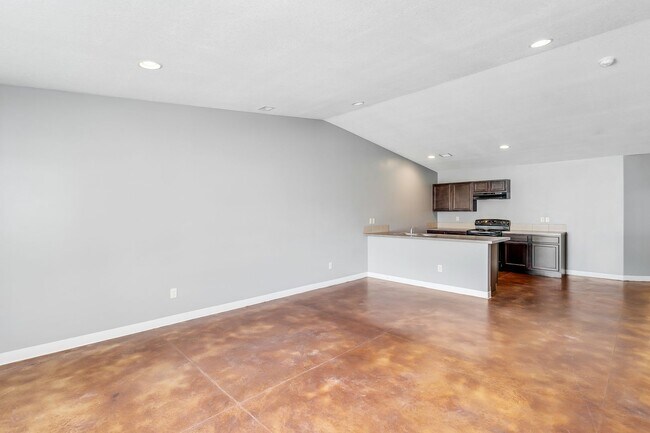 Foto del edificio - Spacious Duplex Near St. Joe