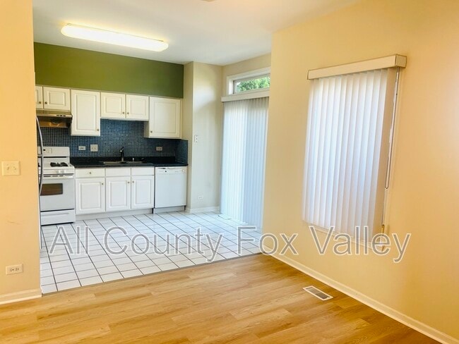 Foto del edificio - 2842 Cedar Glade Dr