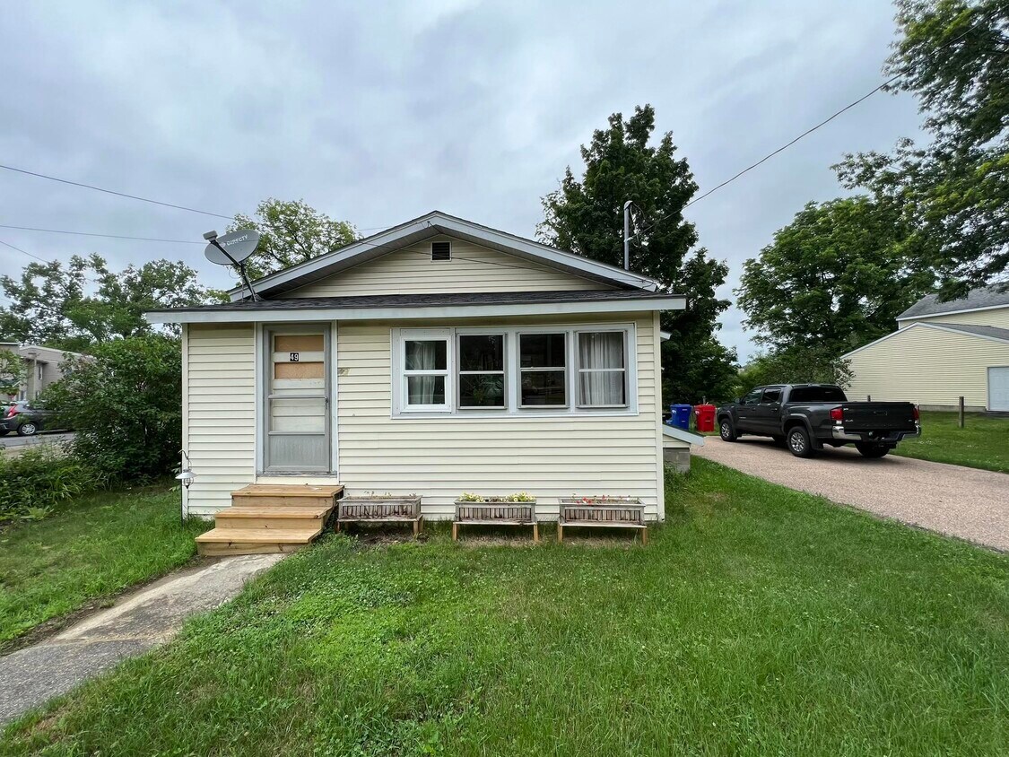 49 North St, Essex Junction, VT 05452 House Rental in Essex Junction