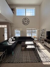 Building Photo - 515 W 84th St