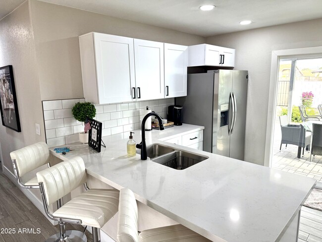 Foto del edificio - 7425 E Roosevelt St
