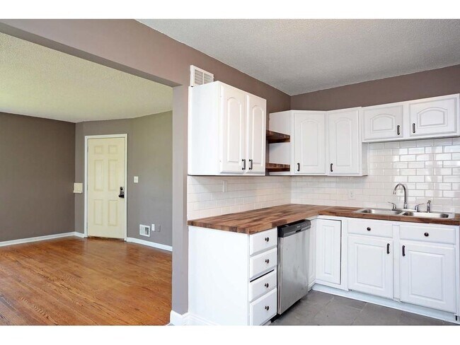 Foto del edificio - 6115 Nicollet Ave