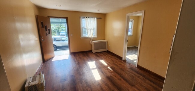 Building Photo - 208 Sandford Ave