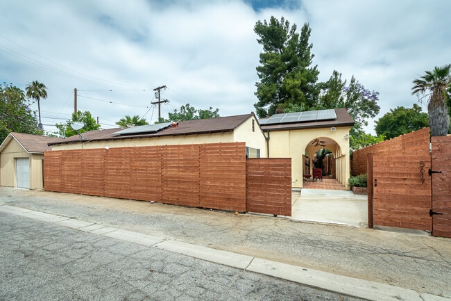 Building Photo - 5617 Katherine Ave
