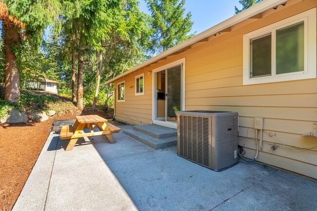 Foto del edificio - 11331 24th Ave NE