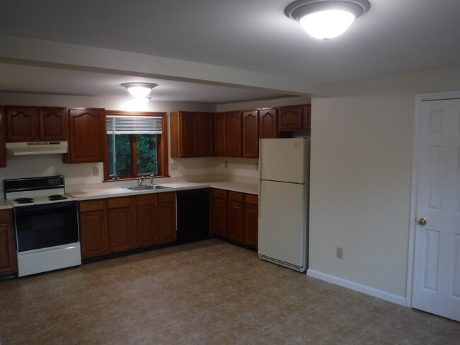 Building Photo - 53 Danville Rd