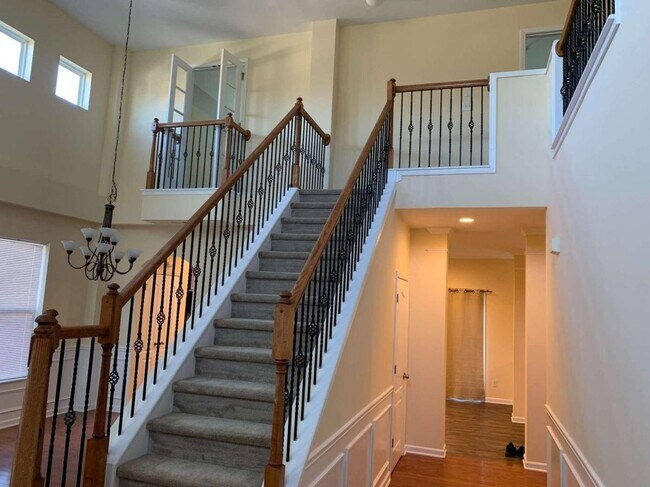 Building Photo - 539 Simonton Oak Ln SE